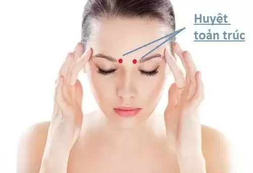 bấm huyệt chữa nghẹt mũi