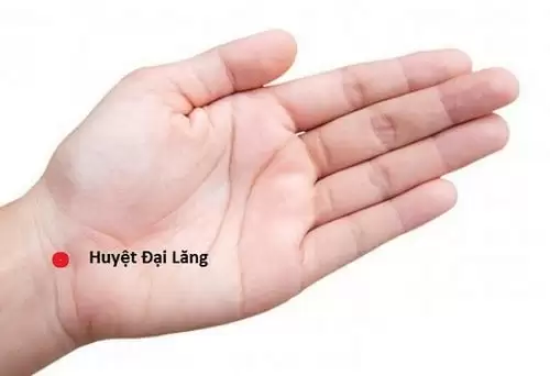 bấm huyệt chữa viêm họng