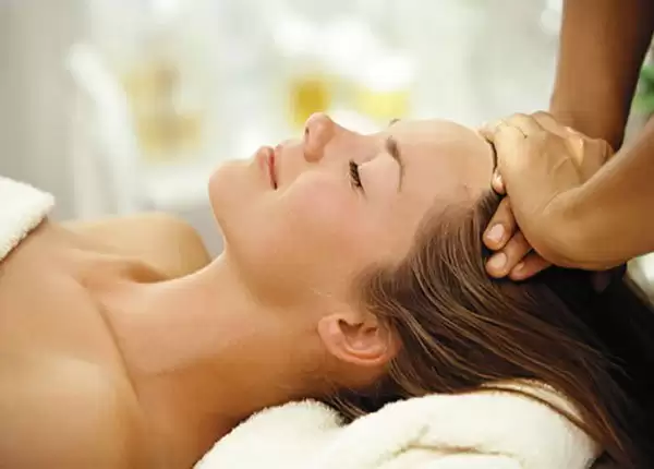 Cách massage đầu giảm stress