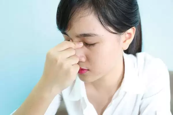 Viêm xoang mạn tính lâu ngày gây viêm họng mạn tính?